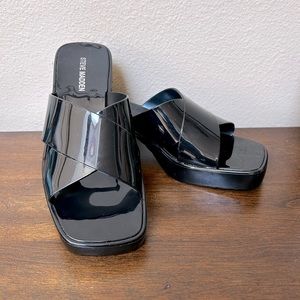 Steve Madden shoes, worn once. Very flattering, size 7